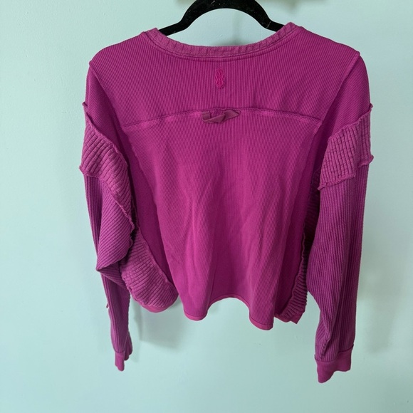 FREE PEOPLE FP MOVEMENT MAGENTA BACK TO ME LAYER CROPPED HENLEY SHIRT TOP S - Picture 6 of 8